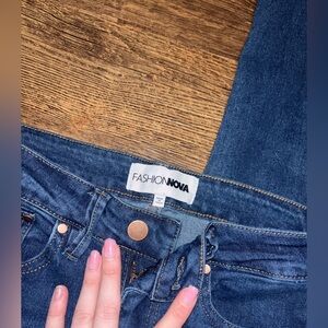 Fashion Nova Women's medium/low waist jeans